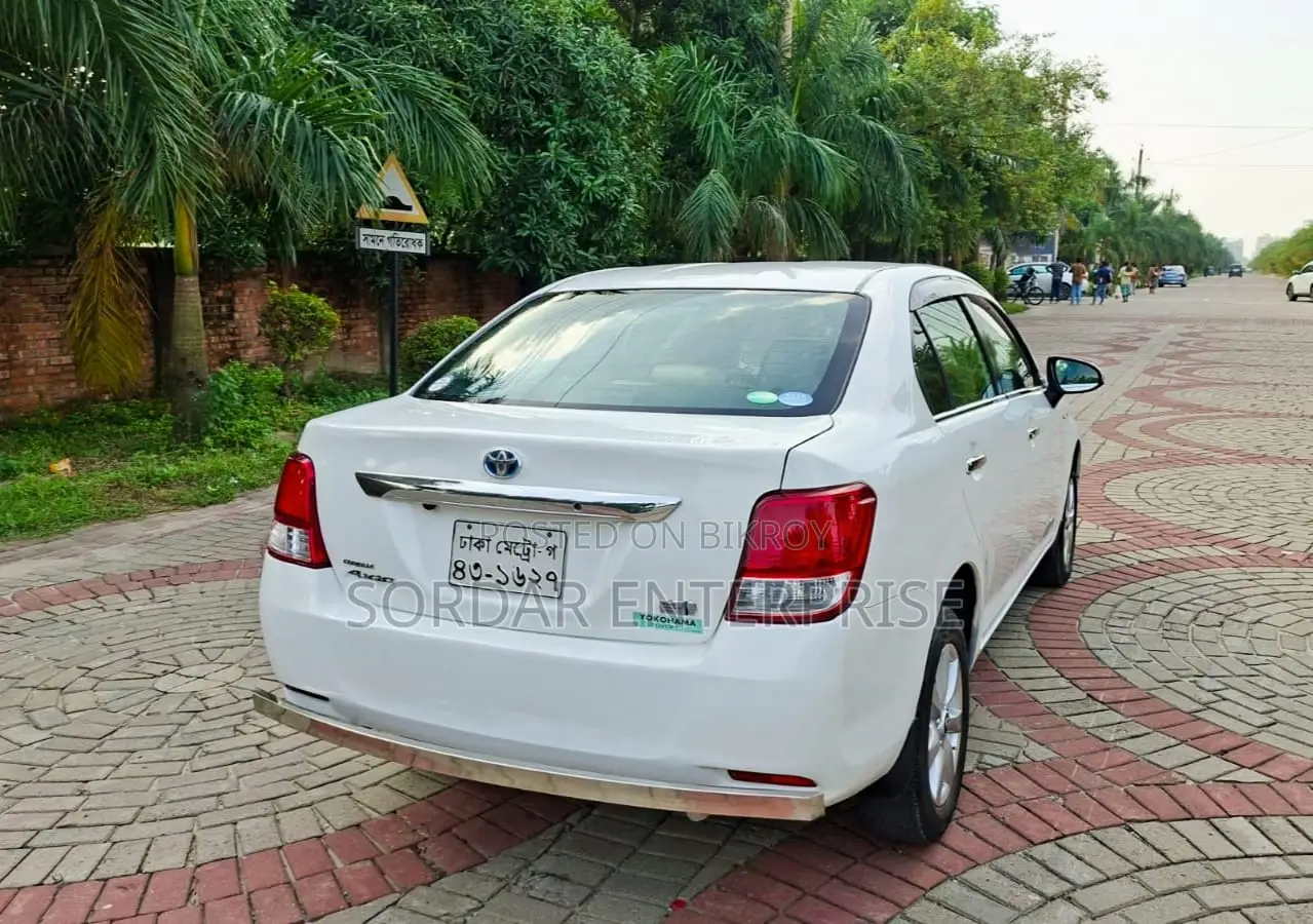 Toyota Axio 1.5 Hybrid 2WD 2014 White