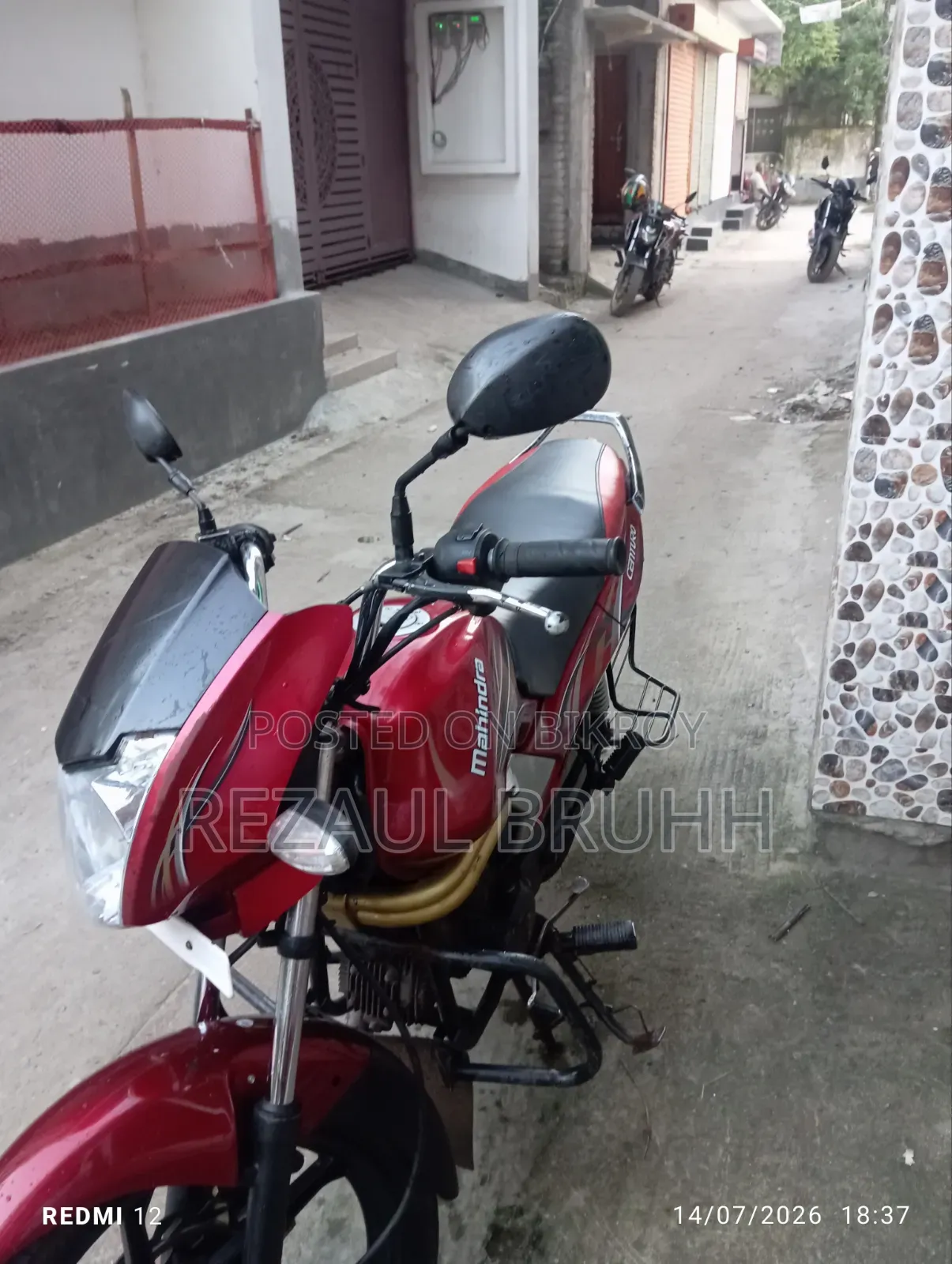 Mahindra Centuro 2017 Red