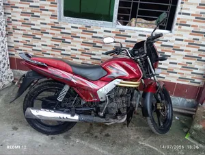 Mahindra Centuro 2017 Red
