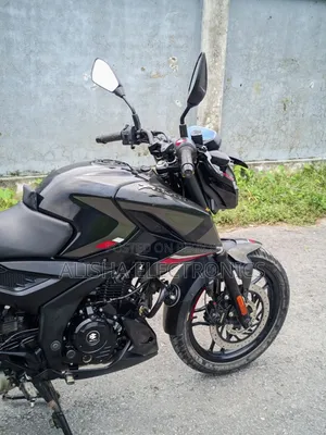 Bajaj Pulsar N160 2025 Black