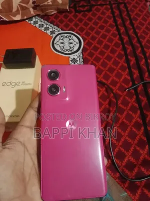 মটোরোলা এজ ৫০ ২৫৬ জিবি গোলাপি