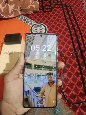 মটোরোলা এজ ৫০ ২৫৬ জিবি গোলাপি