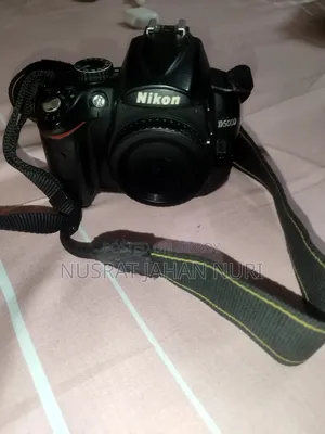 Nikon D5000 DSLR Camera (Good Condition)