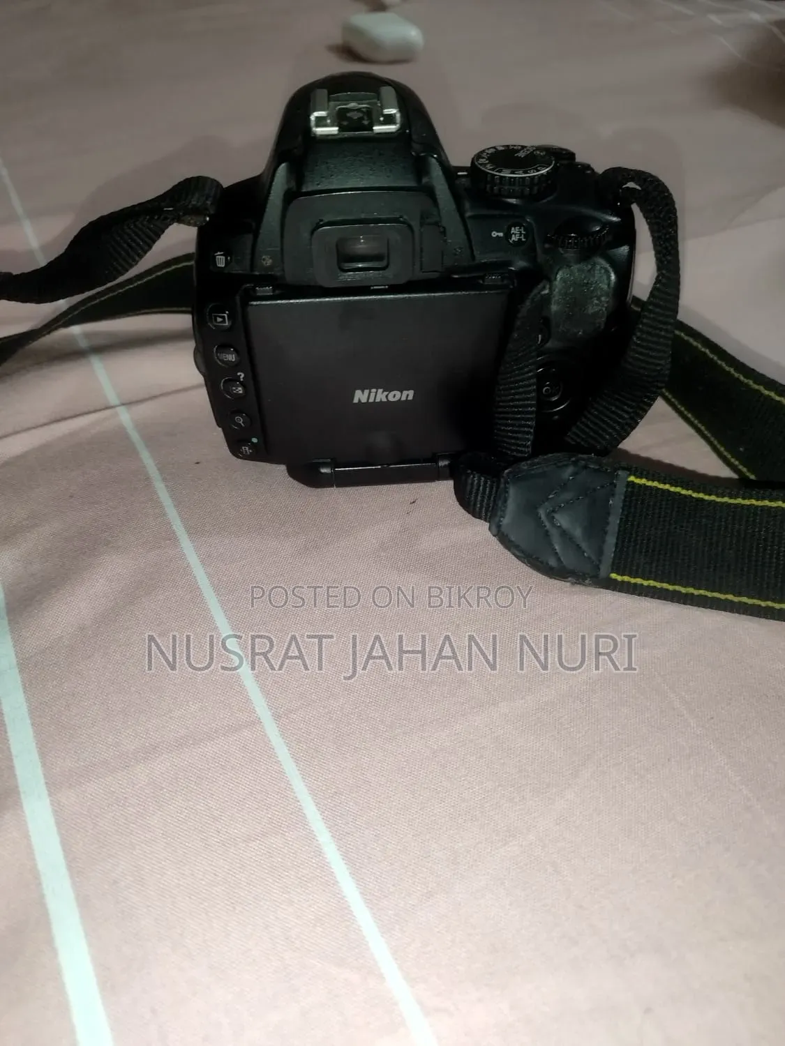 Nikon D5000 DSLR Camera (Good Condition)