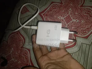 সুপার প্রোটোকল ফাস্ট চার্জার (৪৫ ওয়াট)