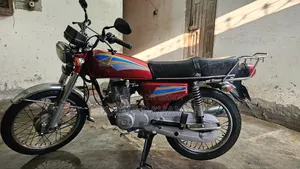 নতুন হোন্ডা ২০১০ লাল