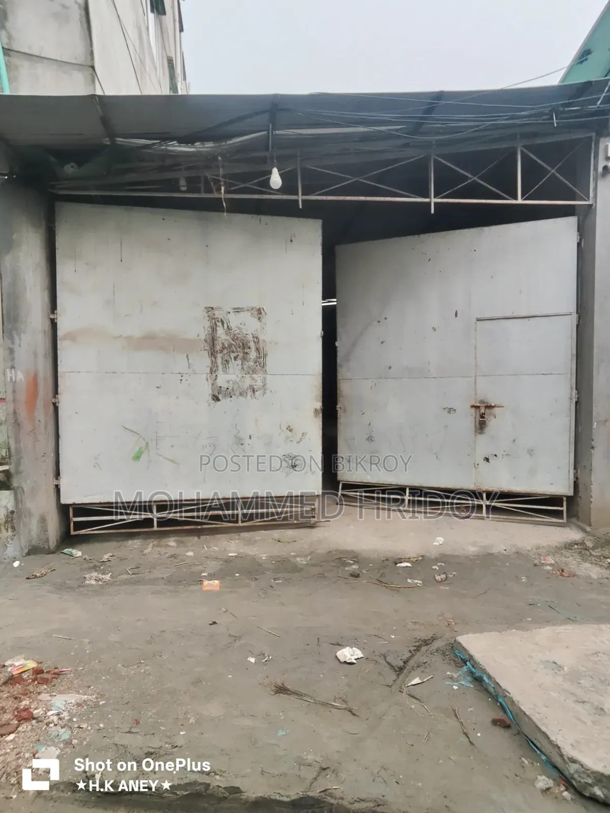 গ্যারেজ,ওয়ার্কশপ,ছোট কারখানা,গোডাউন হিসেবে ভাড়া দেওয়া হবে।