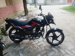 সুজুকি হায়াতে ২০২১ ব্ল্যাক