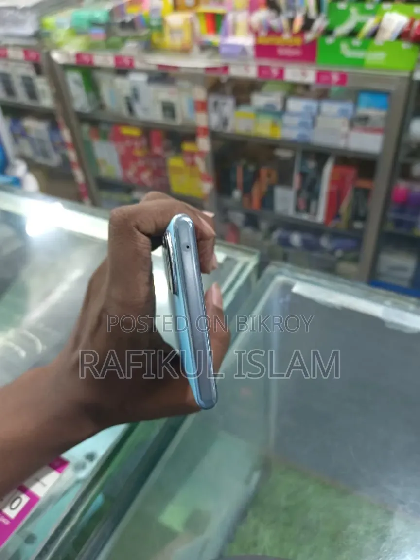 অনার ৭০ প্রো ২৫৬ জিবি নীল
