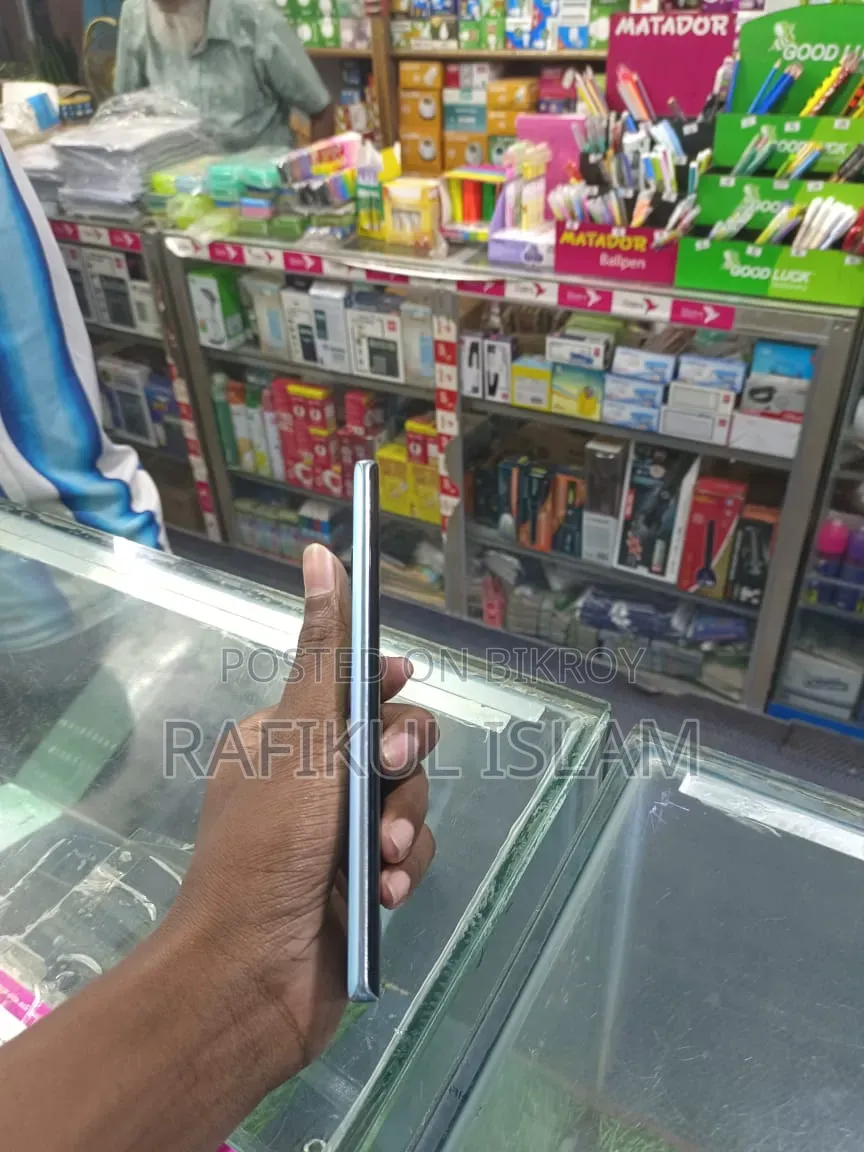 অনার ৭০ প্রো ২৫৬ জিবি নীল