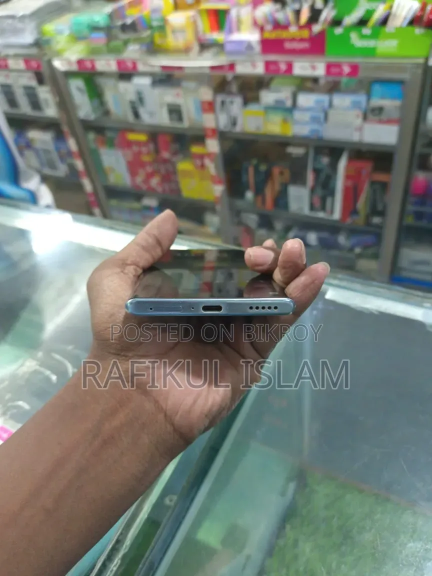 অনার ৭০ প্রো ২৫৬ জিবি নীল