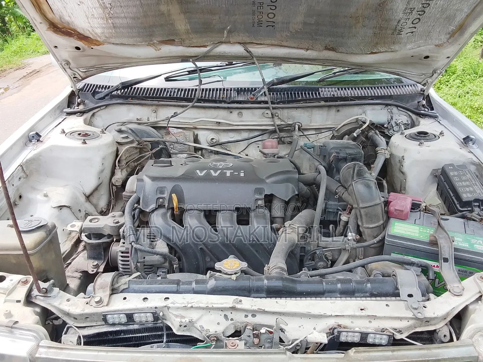 Toyota Corolla 1997 White