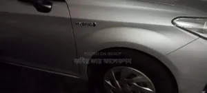 টয়োটা করোলা ফিল্ডার ২০১৯ সিলভার