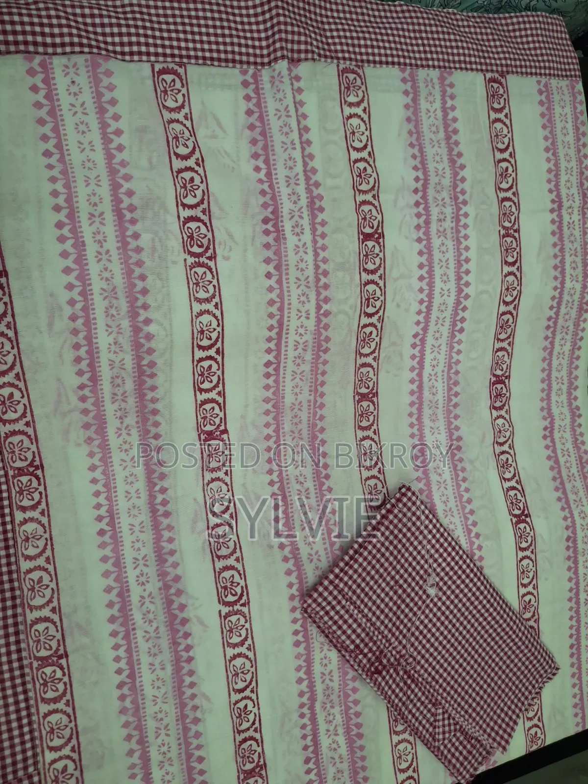 জয়তী শাড়িতে অনন্য