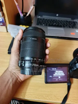 Canon EOS 700D