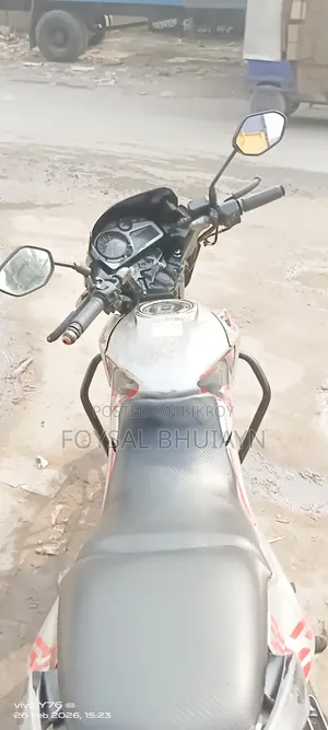 হোন্ডা ২০১৫ সিলভার