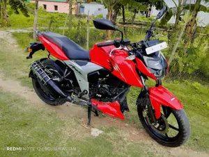 নতুন টিভিএস অ্যাপাচি আরটিআর ১৬০ ৪ভি ২০২৩ লাল