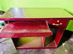 Stylish Wooden Computer Table/Office Desk – Brand New, Good Condition