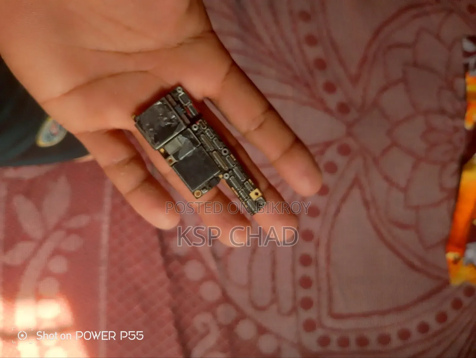 অ্যাপল আইফোন এক্স ৬৪ জিবি লাল