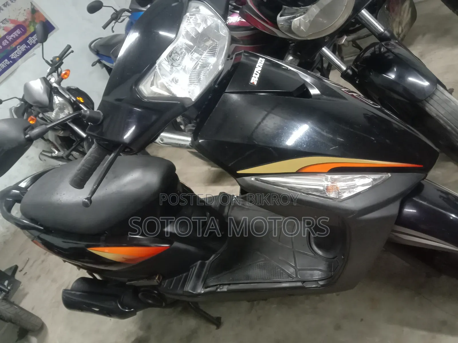 রানার স্কুটি-১১০ ২০২২ ব্ল্যাক