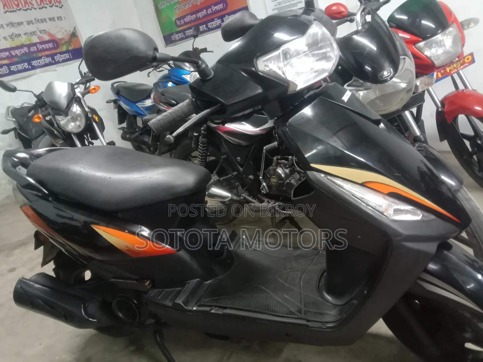 রানার স্কুটি-১১০ ২০২২ ব্ল্যাক