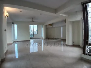 4-bedroom Apartment in Gulshan for Rent