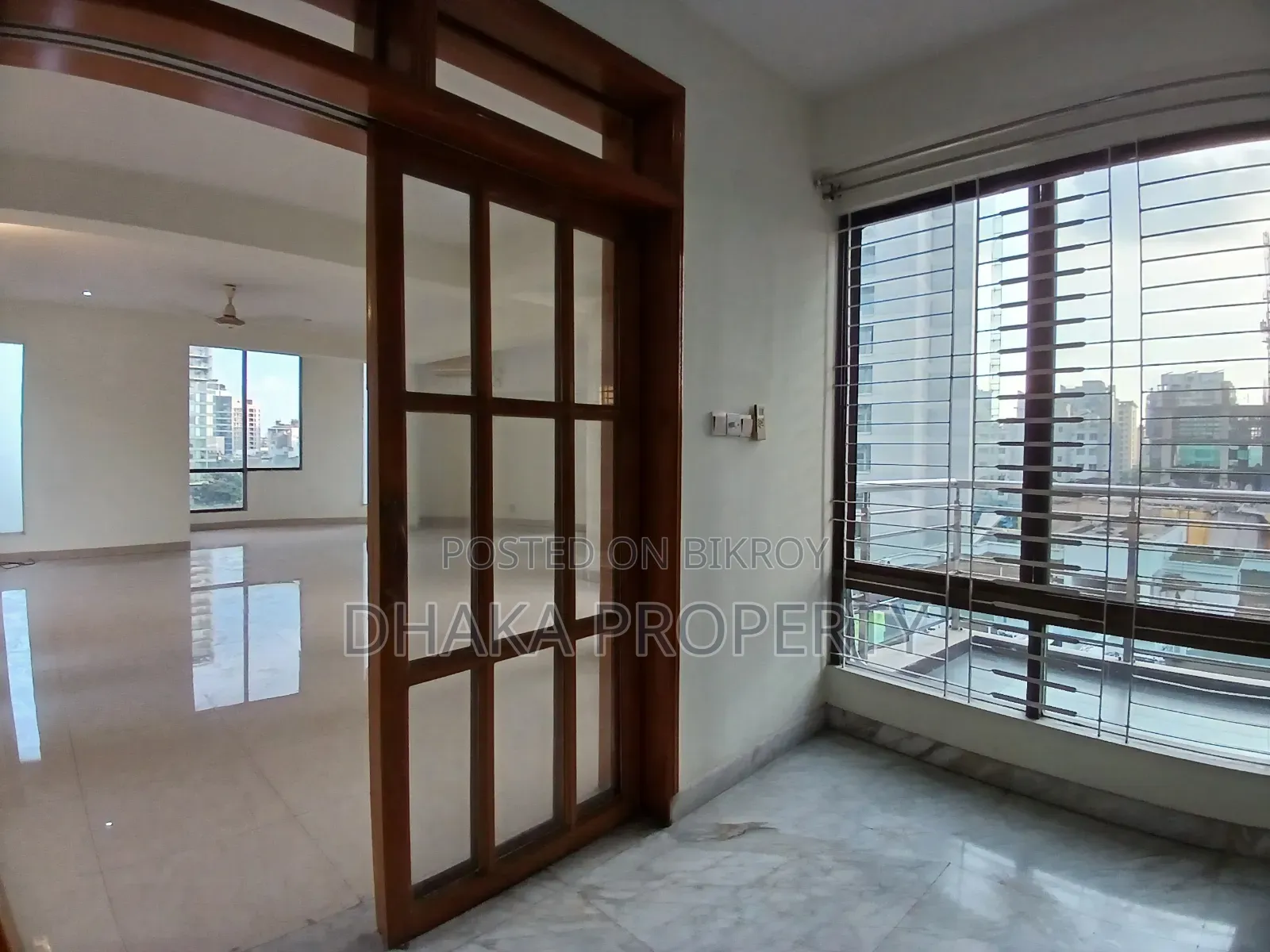 4-bedroom Apartment in Gulshan for Rent