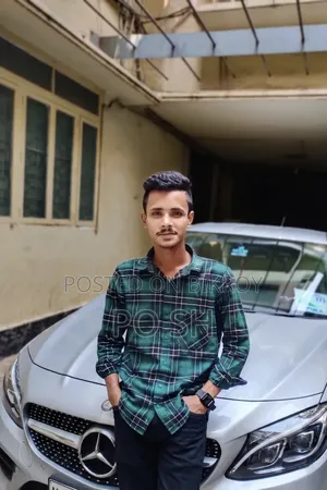 আমি জরুরি ভিত্তিতে ড্রাইভিং চাকরির সন্ধান করছি।