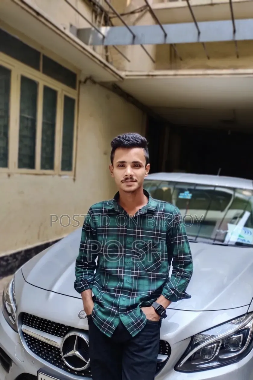 আমি জরুরি ভিত্তিতে ড্রাইভিং চাকরির সন্ধান করছি।