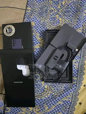 Samsung S25 Ultra Original Box and Cable