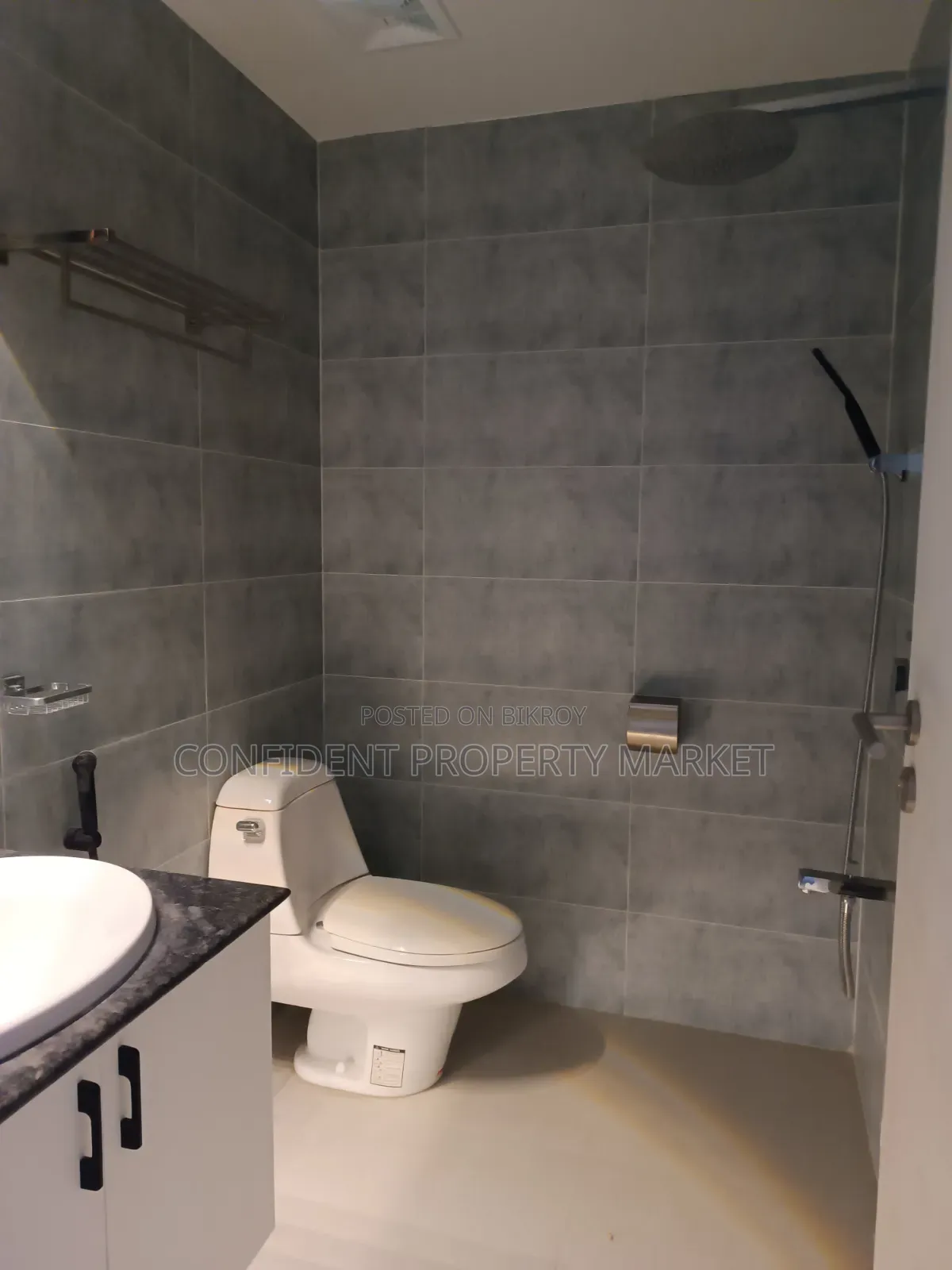 Furnished 4-bedroom Apartment in Baridhara for Rent