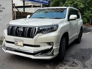 টয়োটা ল্যান্ড ক্রুজার প্রাডো ২.৭ ২০২১ পার্ল