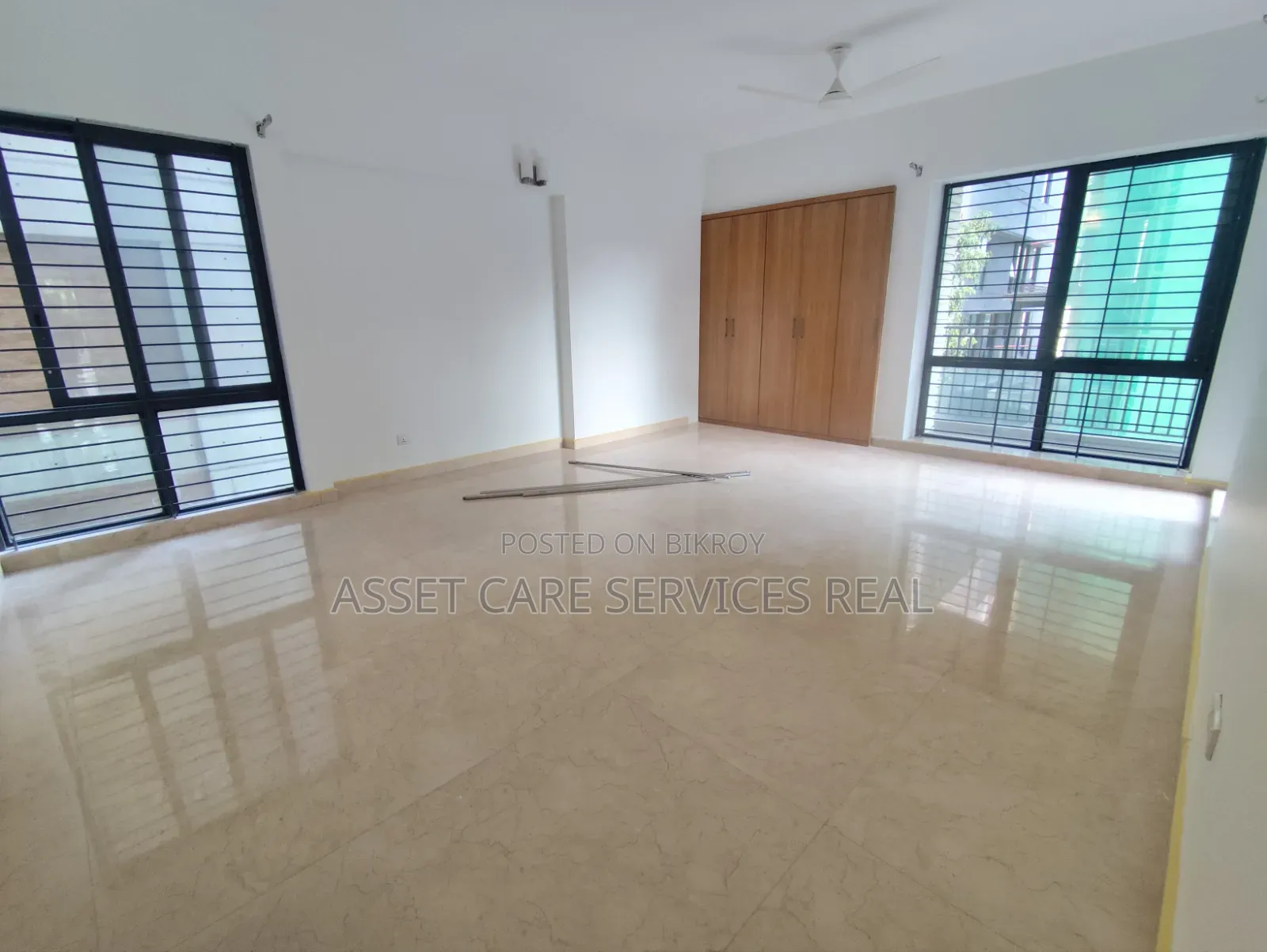 বারিধারায় ৪ বেডরুমের অ্যাপার্টমেন্ট ভাড়ার জন্য
