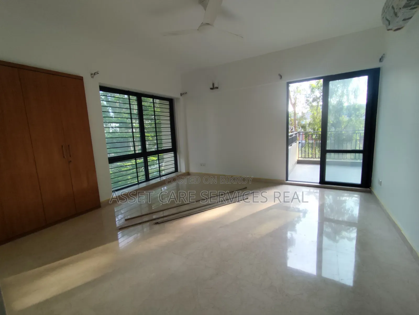 বারিধারায় ৪ বেডরুমের অ্যাপার্টমেন্ট ভাড়ার জন্য