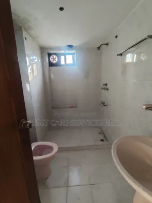 বারিধারা ডিপ্লোম্যাটিক জোনে ২২০০ বর্গফুটের অফিস স্পেস ভাড়া