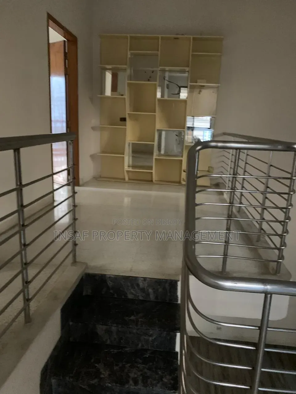 গুলশানে ২৪০০ বর্গফুটের অফিস স্পেস ভাড়া, চমৎকার দৃশ্য