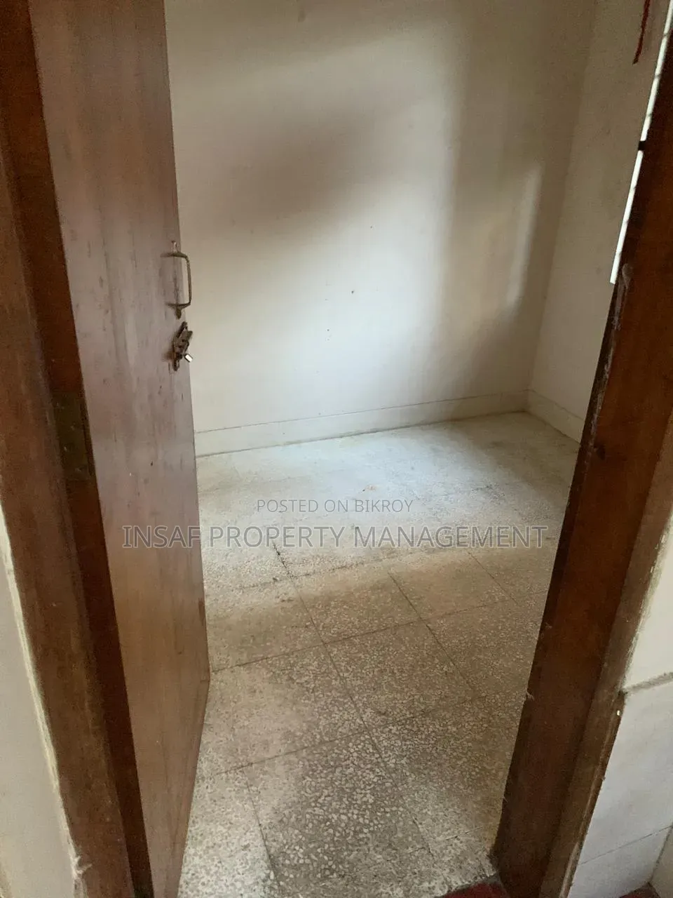 গুলশানে ২৪০০ বর্গফুটের অফিস স্পেস ভাড়া, চমৎকার দৃশ্য