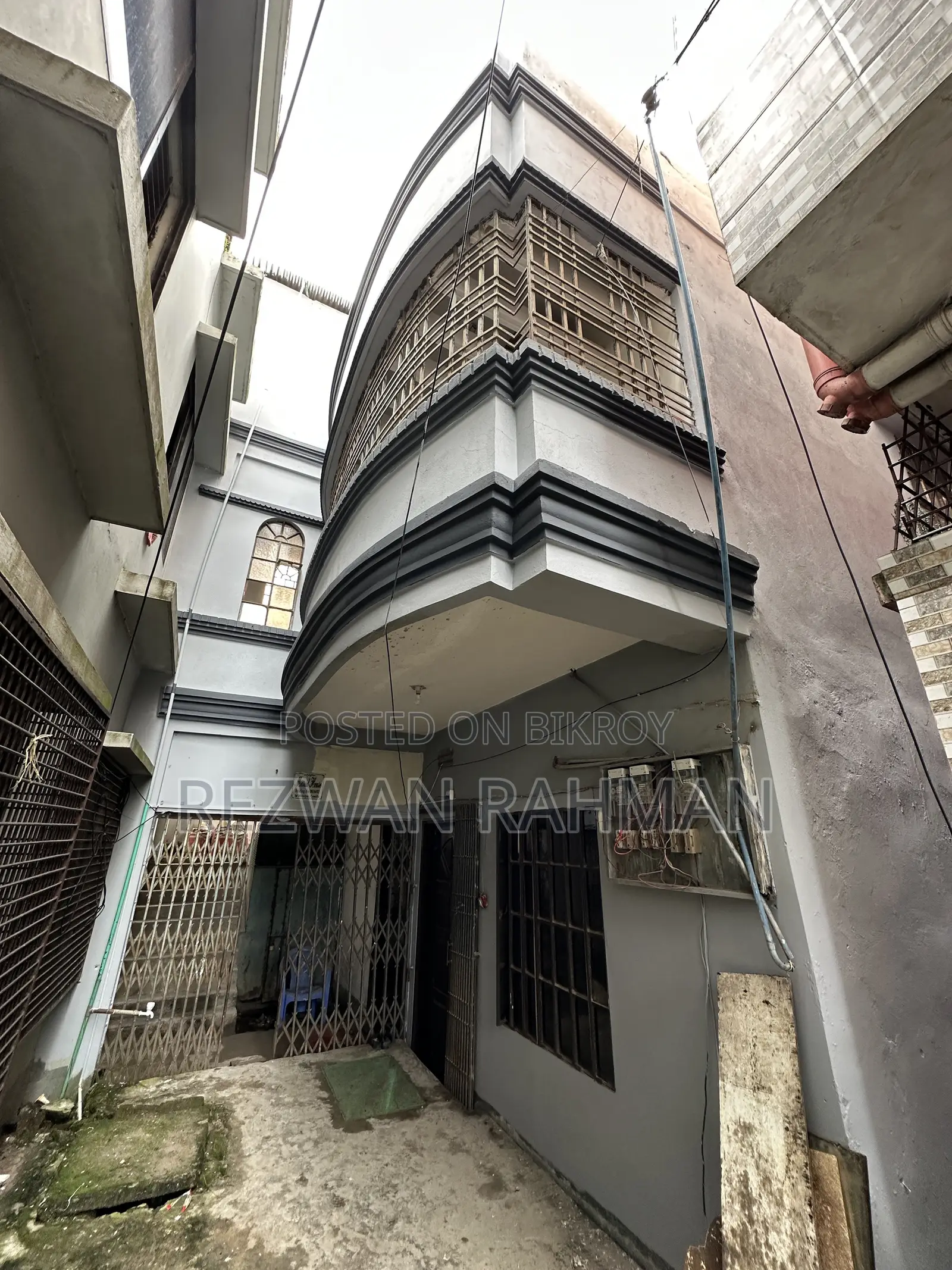 ৮ বেডরুমের বাড়ি, মাসুদ হাউস, কুমিল্লা সদর বিক্রয়ের জন্য