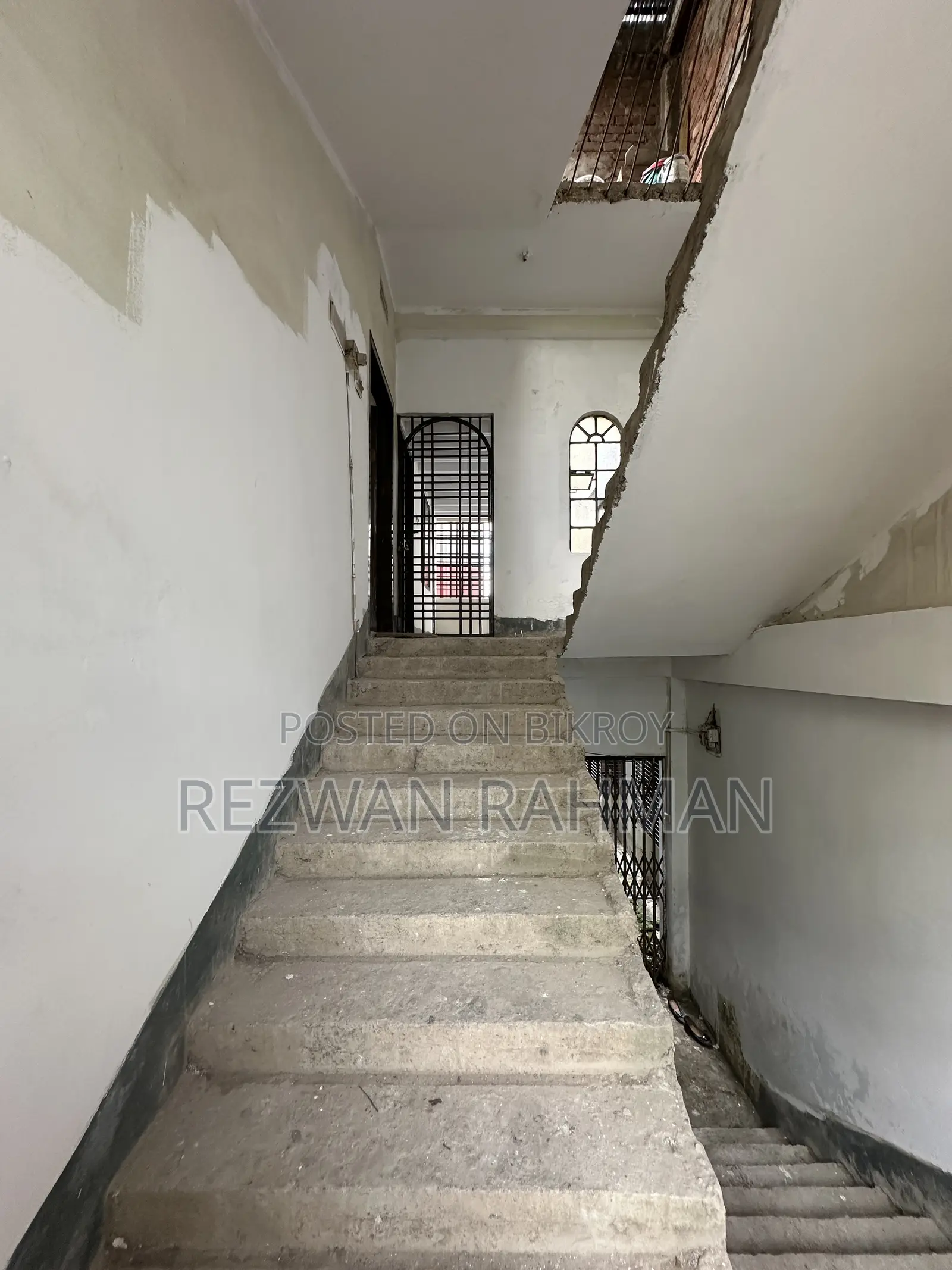 ৮ বেডরুমের বাড়ি, মাসুদ হাউস, কুমিল্লা সদর বিক্রয়ের জন্য