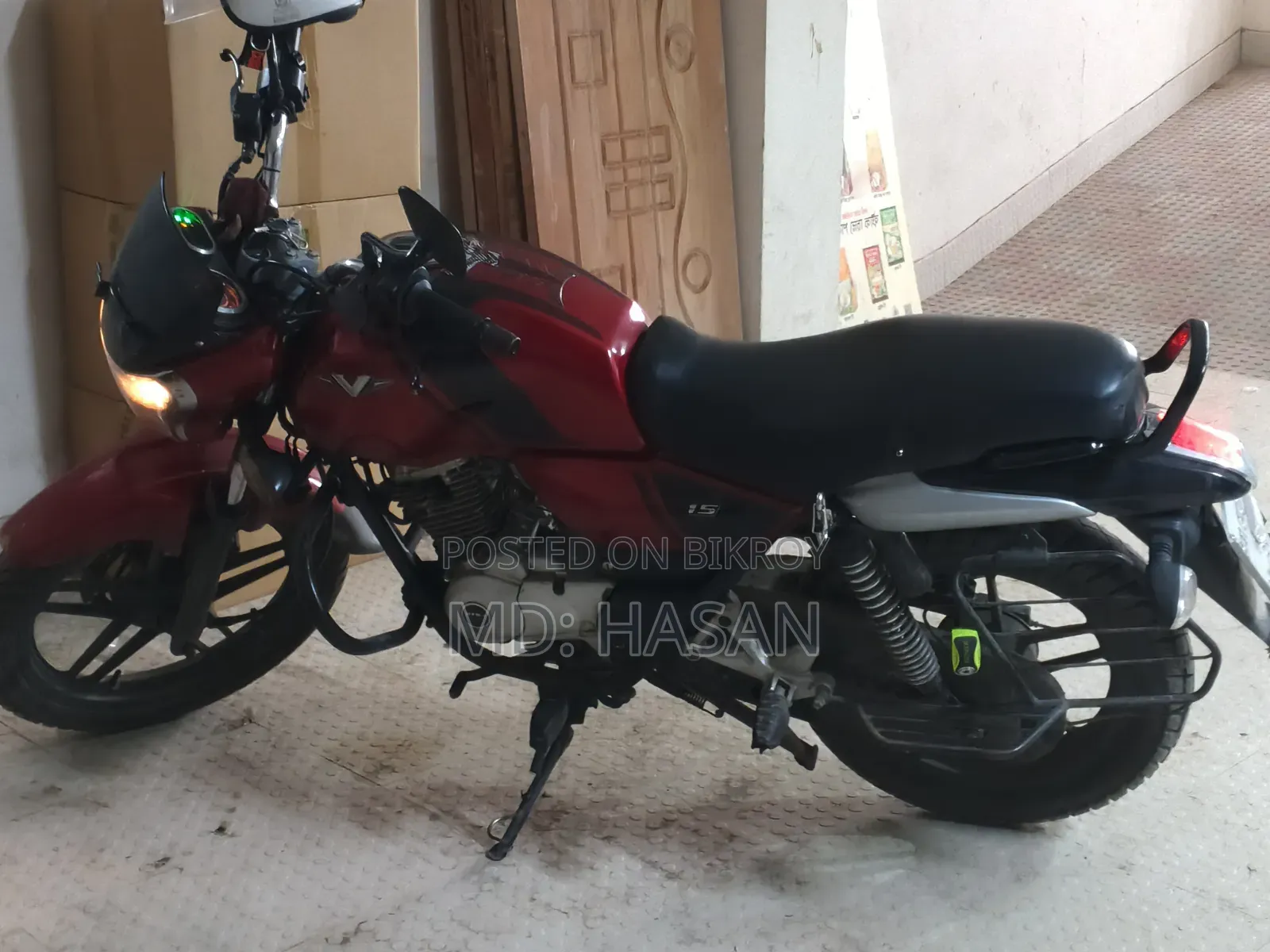 Bajaj V15 2018 Red