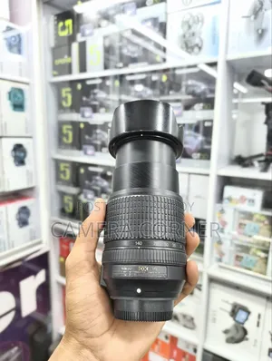 Nikon 18-140mm Lens