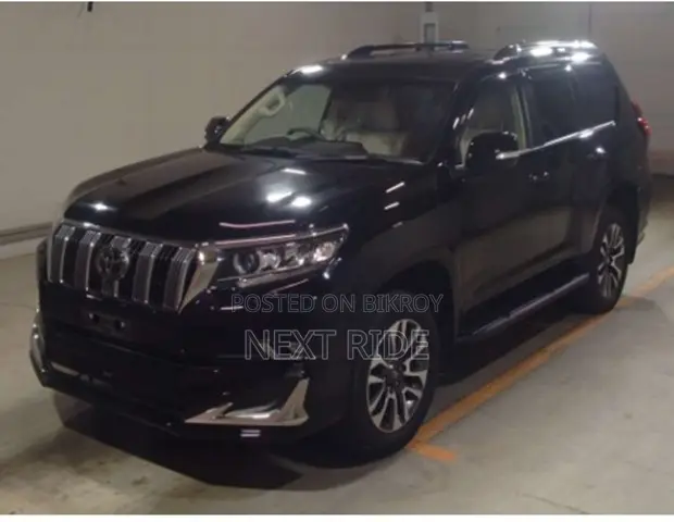 Toyota Land Cruiser Prado 2023 Black