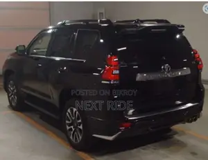 Toyota Land Cruiser Prado 2023 Black