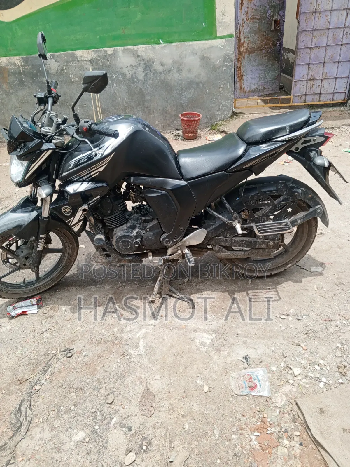 ইয়ামাহা এফজেড ২০১৭ কালো