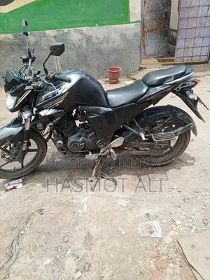 ইয়ামাহা এফজেড ২০১৭ কালো
