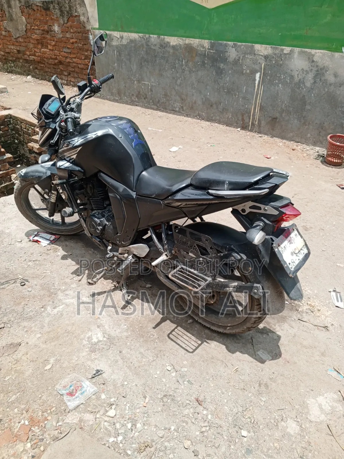 ইয়ামাহা এফজেড ২০১৭ কালো
