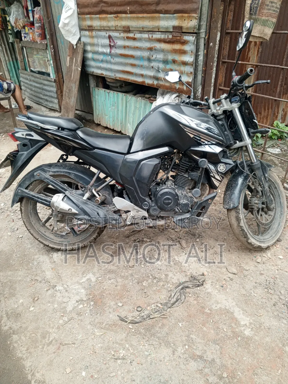 ইয়ামাহা এফজেড ২০১৭ কালো