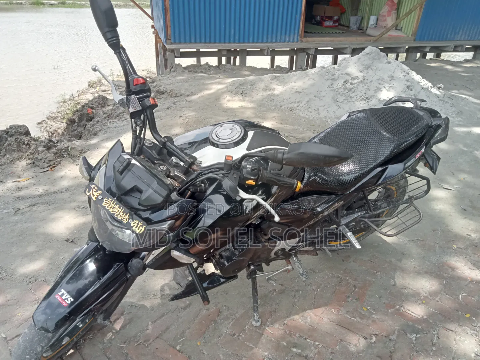 TVS Apache RTR 160 4V 2019 Black