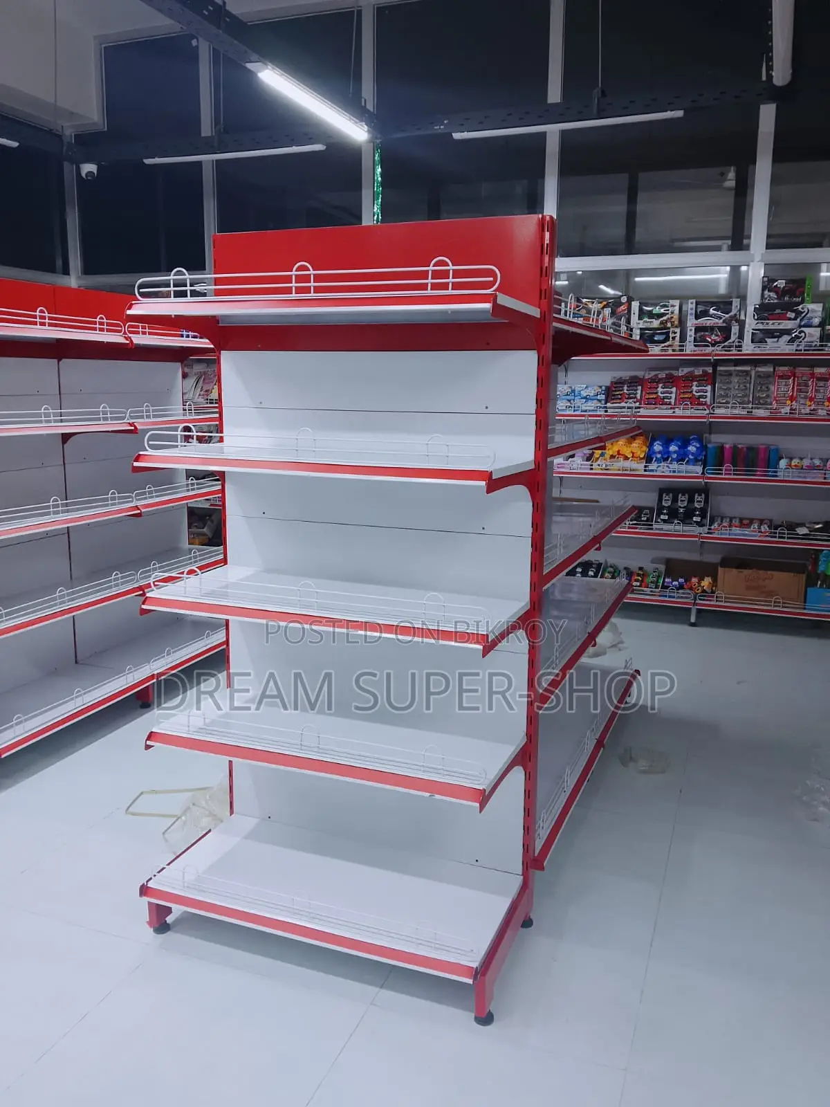 Premium Display Rack – Modern Wall Gondola System