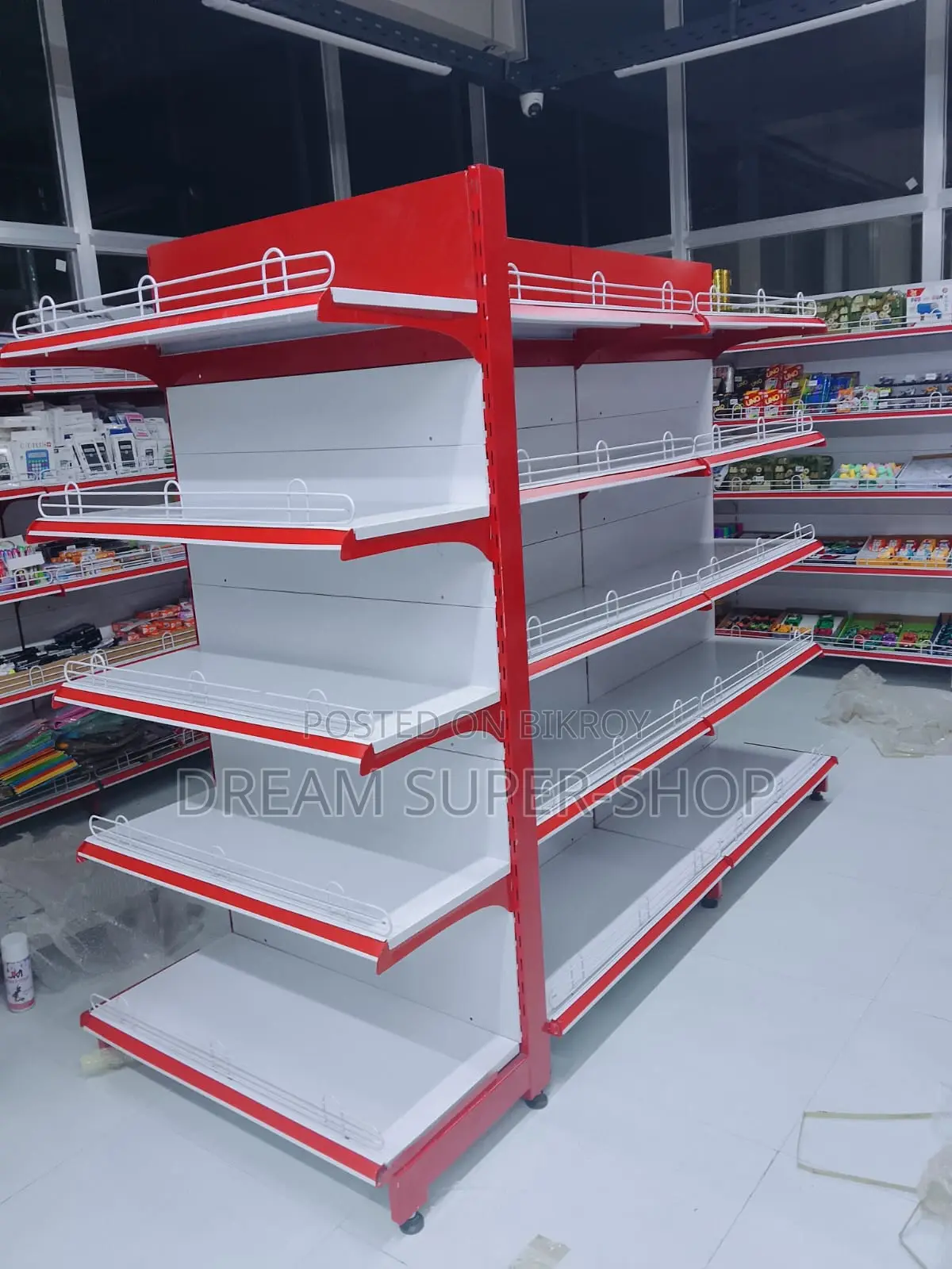 Premium Display Rack – Modern Wall Gondola System